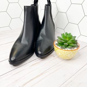 Cole Haan Black Leather Ankle Booties Size 9